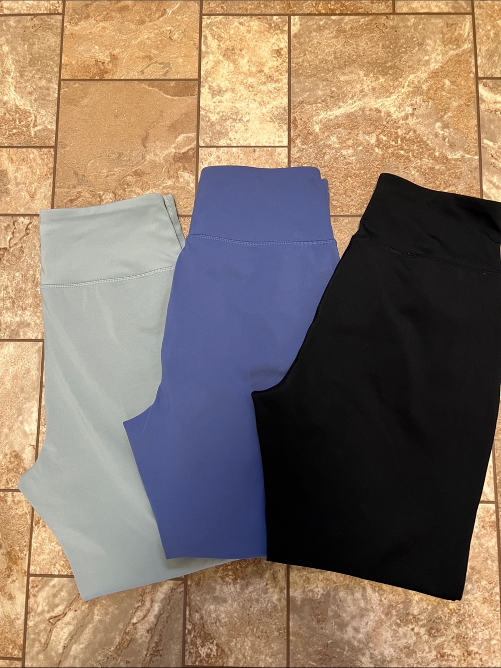 Yogalicious Womens Leggings/Yoga Pants - set of 3